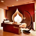 Royal 111 Apartmanhotel 3*